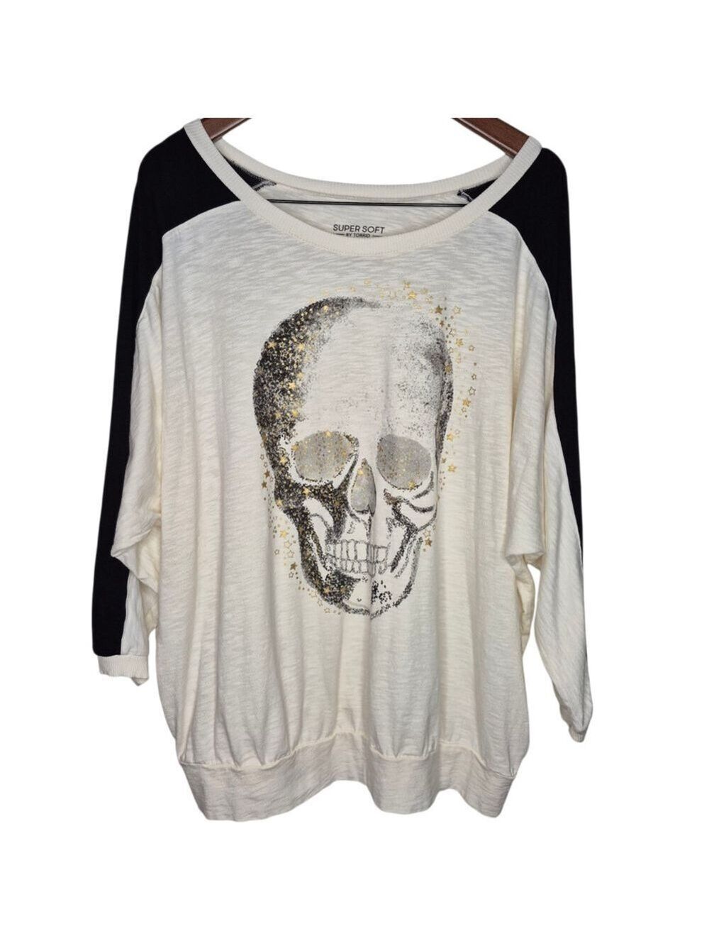 Torrid Super Soft Skull Graphic Raglan Sweatshirt – Cream & Black (2X) - Picture 2 of 7